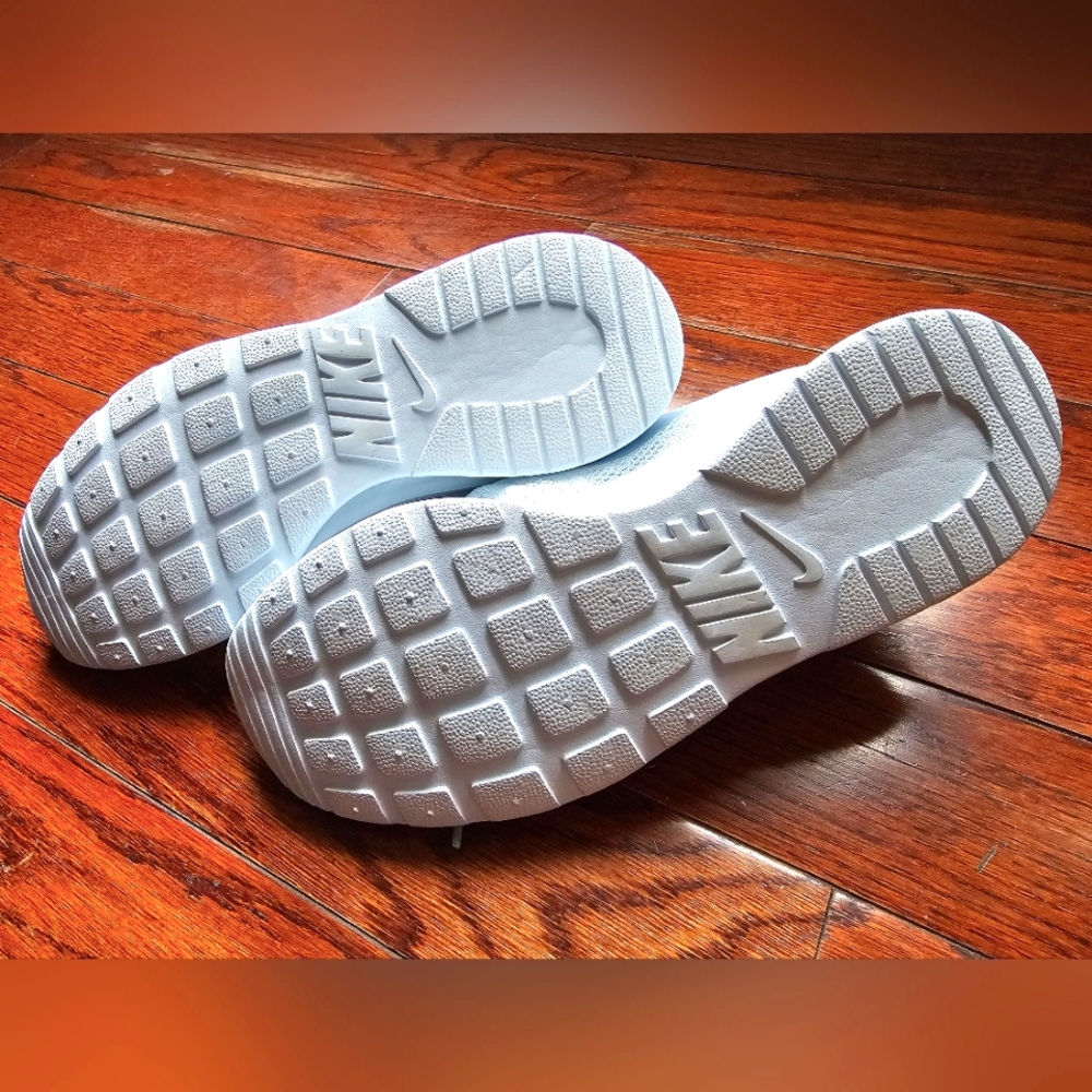 Sz 10 new Nike Tanjun baby blue floral lace mesh sneakers womens - Picture 9 of 11